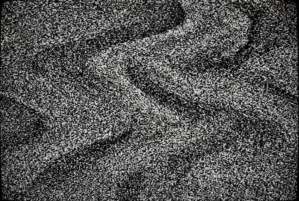 High-frequency noise pattern in monochrome