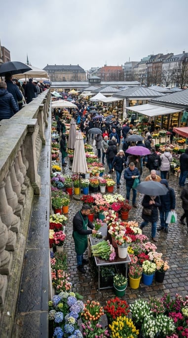 A morning crowd at a outdoor flower market