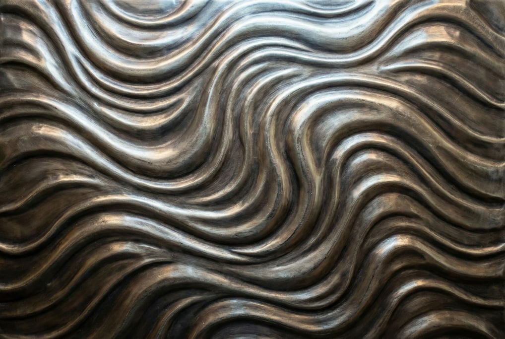 Nickel-silver alloy in a hammered repoussé surface filling the frame